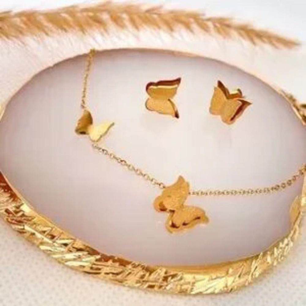 Elegant Gold Butterfly Jewelry Set